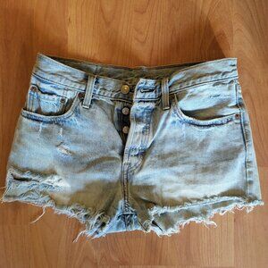 distressed jean shorts - light blue Levi's